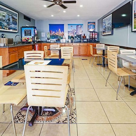 Rodeway Inn San Antonio Lackland Afb - Seaworld Exteriör bild
